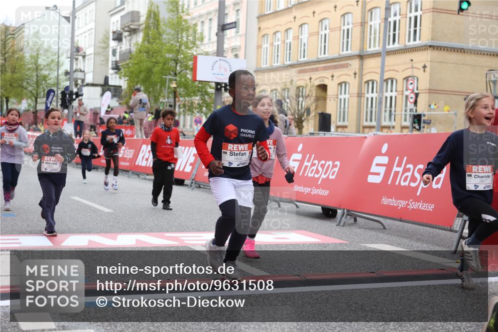 25.04.2026 - Das Zehntel Strokosch-Dieckow http://msf.ph/oto/9631508 25.04.2026 09:07:30 Ziel 1258, 1375, 1800, 1806, 2913, 3735, 3791, 3889, 3908, 3934, 3935 meine-sportfotos.de