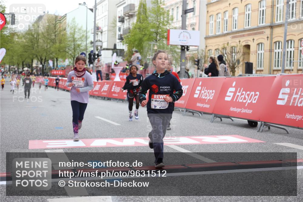 25.04.2026 - Das Zehntel Strokosch-Dieckow http://msf.ph/oto/9631512 25.04.2026 09:07:31 Ziel 1258, 1375, 1800, 1806, 2913, 3735, 3791, 3889, 3908, 3934, 3935 meine-sportfotos.de