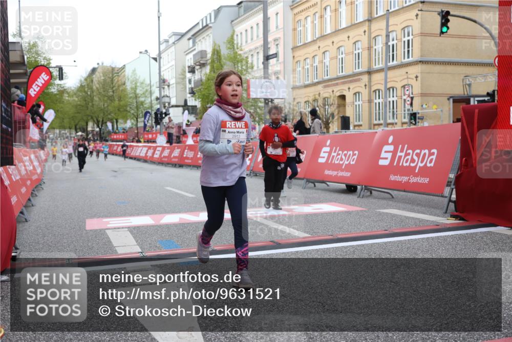 25.04.2026 - Das Zehntel Strokosch-Dieckow http://msf.ph/oto/9631521 25.04.2026 09:07:33 Ziel 1243, 1245, 1258, 1375, 1800, 1806, 2555, 2913, 3785, 3791, 3877, 3889, 3908, 3953 meine-sportfotos.de