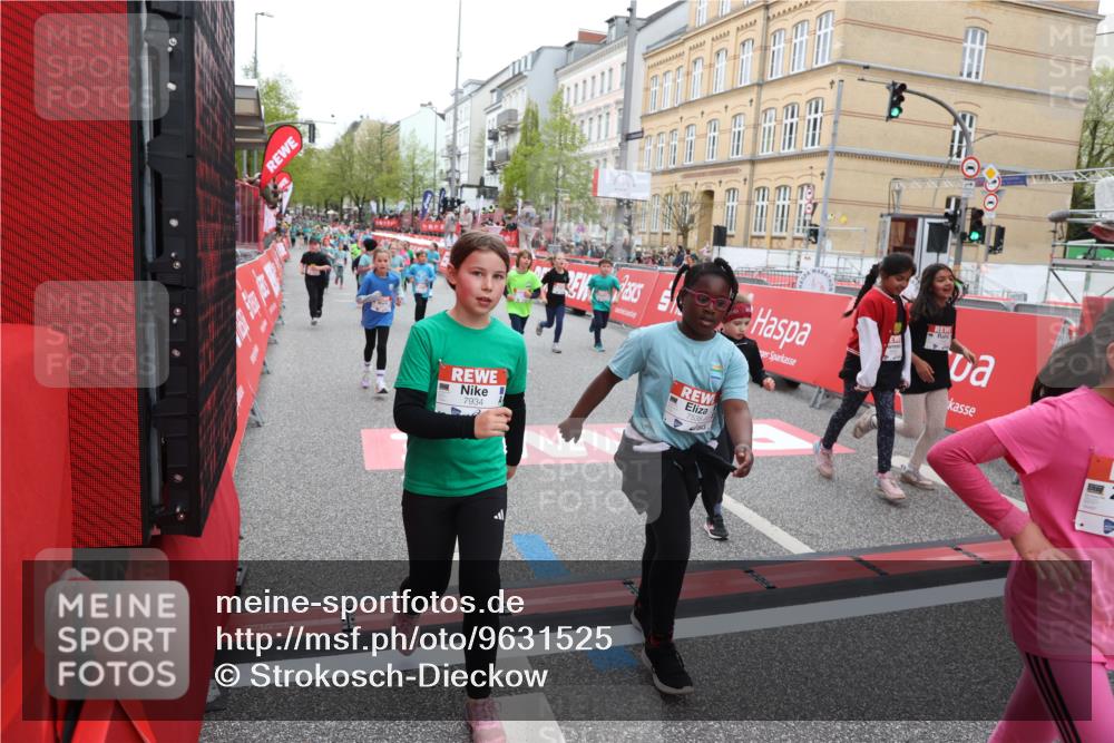 25.04.2026 - Das Zehntel Strokosch-Dieckow http://msf.ph/oto/9631525 25.04.2026 11:03:53 Ziel 5046, 5224, 5225, 5231, 5468, 5520, 5865, 5888, 6150, 6268, 6291, 6485, 6570, 6812, 6994, 6995, 7000, 7025, 7538, 7934 meine-sportfotos.de