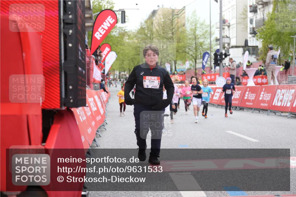 25.04.2026 - Das Zehntel Strokosch-Dieckow http://msf.ph/oto/9631533 25.04.2026 09:07:40 Ziel 1243, 1245, 2555, 2614, 3785, 3877, 3953 meine-sportfotos.de