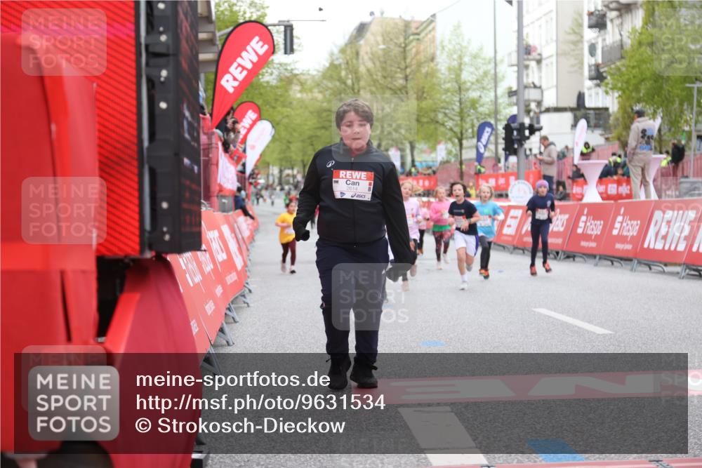 25.04.2026 - Das Zehntel Strokosch-Dieckow http://msf.ph/oto/9631534 25.04.2026 09:07:40 Ziel 1243, 1245, 2555, 2614, 3785, 3877, 3953 meine-sportfotos.de