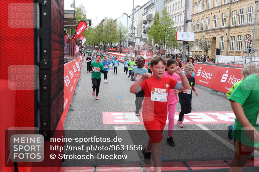 25.04.2026 - Das Zehntel Strokosch-Dieckow http://msf.ph/oto/9631556 25.04.2026 11:03:51 Ziel 5046, 5214, 5224, 5225, 5888, 6150, 6268, 6485, 6570, 6812, 6994, 6995, 7000, 7025, 7347, 7538, 7874, 7934 meine-sportfotos.de
