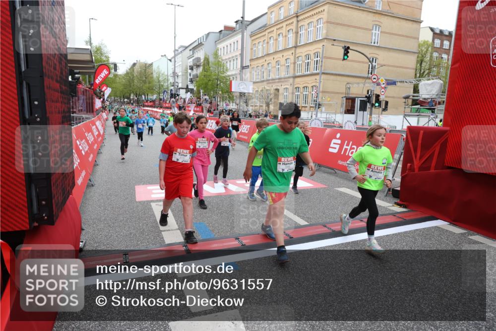 25.04.2026 - Das Zehntel Strokosch-Dieckow http://msf.ph/oto/9631557 25.04.2026 11:03:50 Ziel 5046, 5214, 5224, 5225, 5888, 5895, 6150, 6268, 6485, 6570, 6812, 6817, 6849, 6994, 7000, 7025, 7347, 7538, 7874, 7934 meine-sportfotos.de