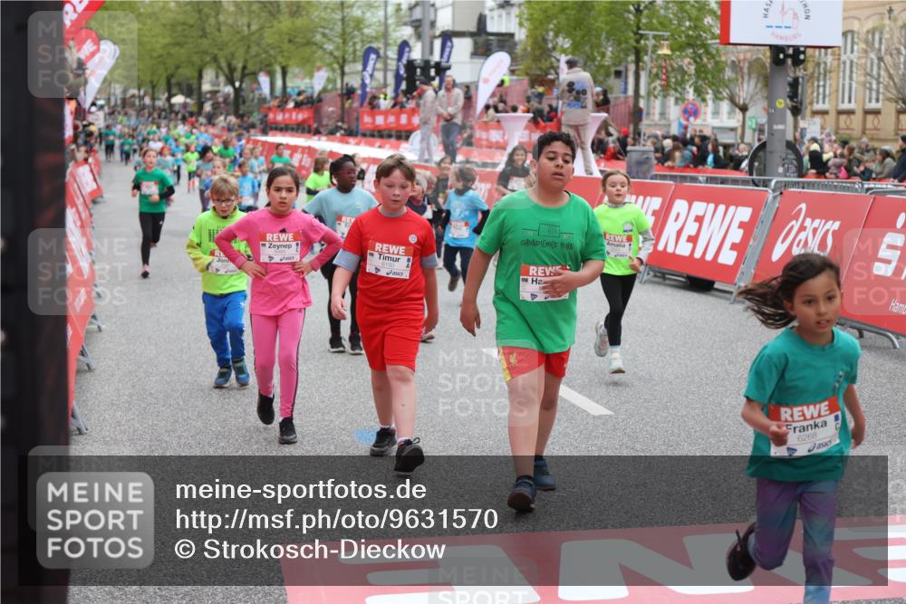 25.04.2026 - Das Zehntel Strokosch-Dieckow http://msf.ph/oto/9631570 25.04.2026 11:03:47 Ziel 5152, 5214, 5224, 5225, 5888, 5895, 6165, 6176, 6268, 6817, 6849, 7343, 7347, 7799, 7874 meine-sportfotos.de