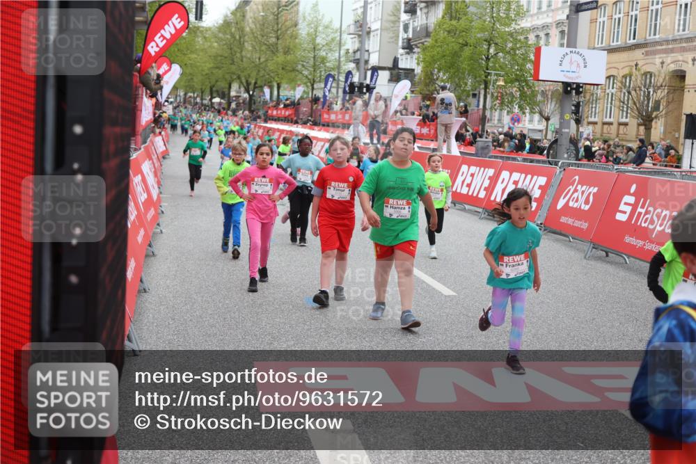 25.04.2026 - Das Zehntel Strokosch-Dieckow http://msf.ph/oto/9631572 25.04.2026 11:03:47 Ziel 5152, 5214, 5224, 5225, 5888, 5895, 6165, 6176, 6268, 6817, 6849, 7343, 7347, 7799, 7874 meine-sportfotos.de