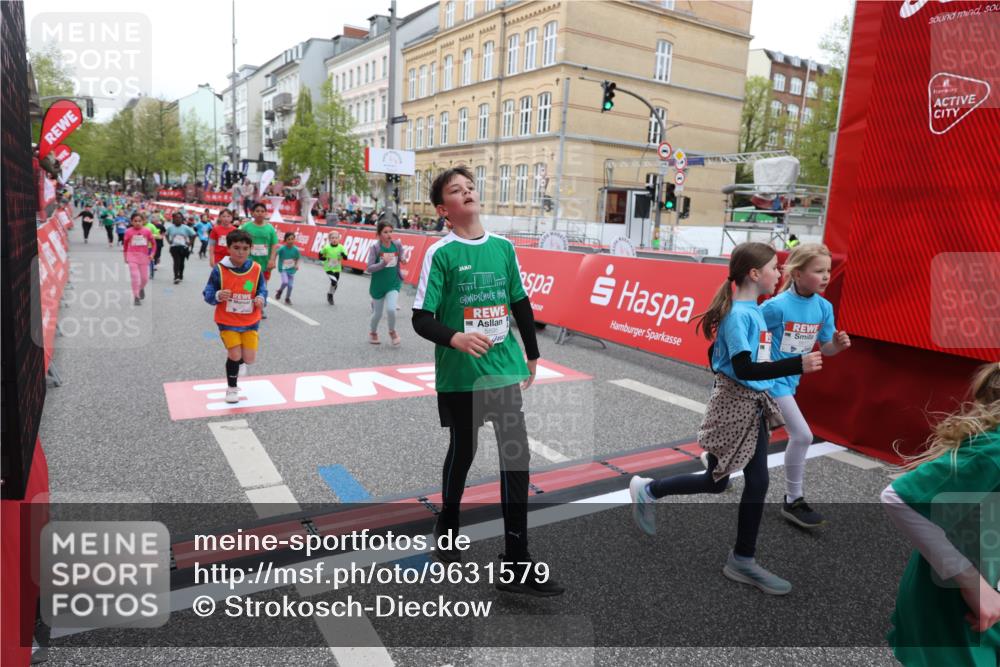 25.04.2026 - Das Zehntel Strokosch-Dieckow http://msf.ph/oto/9631579 25.04.2026 11:03:45 Ziel 5011, 5134, 5152, 5214, 5225, 5895, 6165, 6176, 6268, 6269, 6278, 6817, 6849, 7343, 7347, 7799, 7874 meine-sportfotos.de