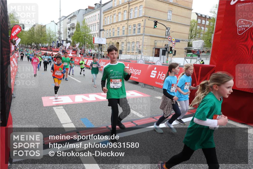 25.04.2026 - Das Zehntel Strokosch-Dieckow http://msf.ph/oto/9631580 25.04.2026 11:03:45 Ziel 5011, 5134, 5152, 5214, 5225, 5895, 6165, 6176, 6268, 6269, 6278, 6817, 6849, 7343, 7347, 7799, 7874 meine-sportfotos.de