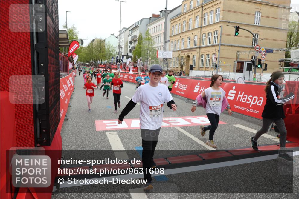 25.04.2026 - Das Zehntel Strokosch-Dieckow http://msf.ph/oto/9631608 25.04.2026 11:03:40 Ziel 5011, 5042, 5134, 5152, 5330, 5351, 5582, 5772, 5940, 6165, 6176, 6267, 6269, 6278, 7038, 7343, 7442, 7445, 7453, 7475 meine-sportfotos.de