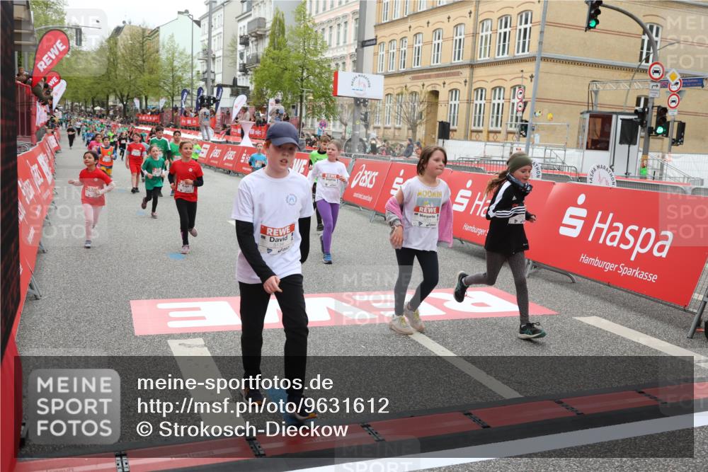 25.04.2026 - Das Zehntel Strokosch-Dieckow http://msf.ph/oto/9631612 25.04.2026 11:03:40 Ziel 5011, 5042, 5134, 5152, 5330, 5351, 5582, 5772, 5940, 6165, 6176, 6267, 6269, 6278, 7038, 7343, 7442, 7445, 7453, 7475 meine-sportfotos.de