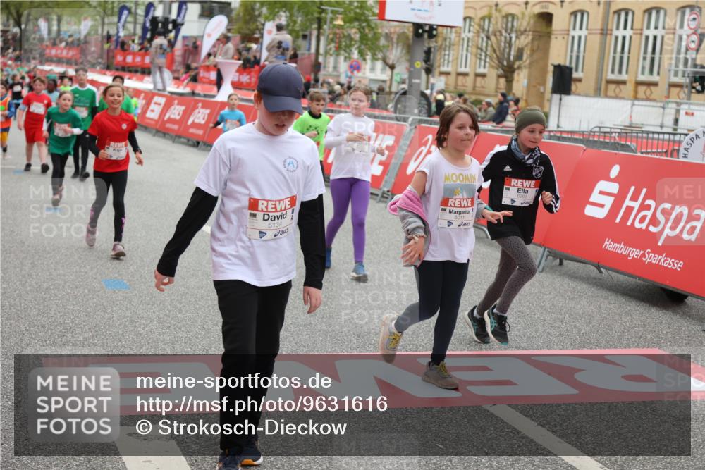 25.04.2026 - Das Zehntel Strokosch-Dieckow http://msf.ph/oto/9631616 25.04.2026 11:03:39 Ziel 5011, 5042, 5134, 5330, 5351, 5582, 5772, 5940, 6267, 6269, 6278, 7038, 7442, 7445, 7453, 7475 meine-sportfotos.de