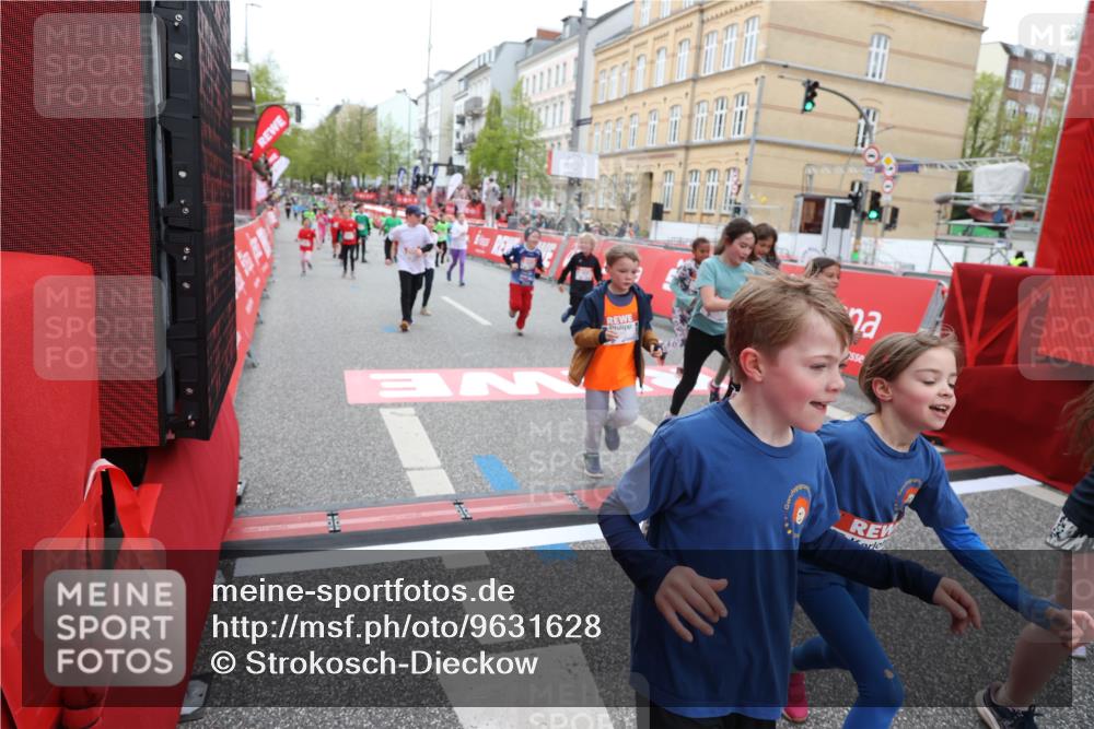 25.04.2026 - Das Zehntel Strokosch-Dieckow http://msf.ph/oto/9631628 25.04.2026 11:03:37 Ziel 5042, 5136, 5330, 5351, 5582, 5772, 5940, 6267, 6278, 7024, 7038, 7282, 7292, 7442, 7445, 7453, 7475, 7561, 7667, 8075 meine-sportfotos.de