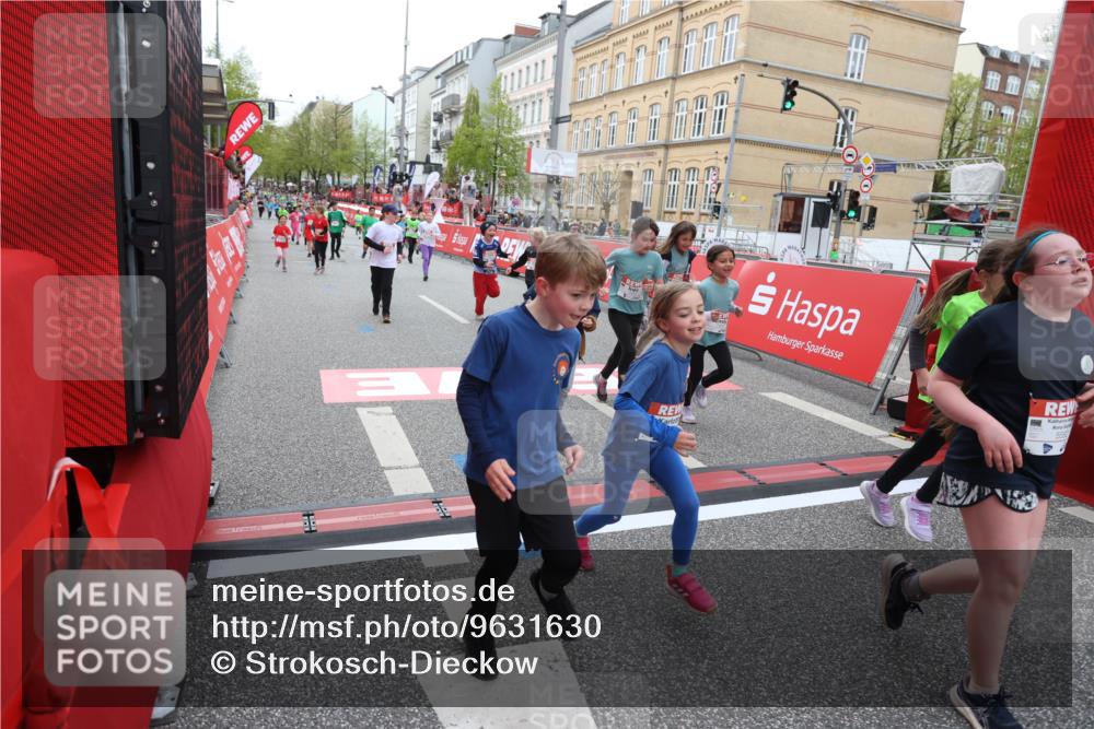 25.04.2026 - Das Zehntel Strokosch-Dieckow http://msf.ph/oto/9631630 25.04.2026 11:03:37 Ziel 5042, 5136, 5330, 5351, 5582, 5772, 5940, 6267, 6278, 7024, 7038, 7282, 7292, 7442, 7445, 7453, 7475, 7561, 7667, 8075 meine-sportfotos.de