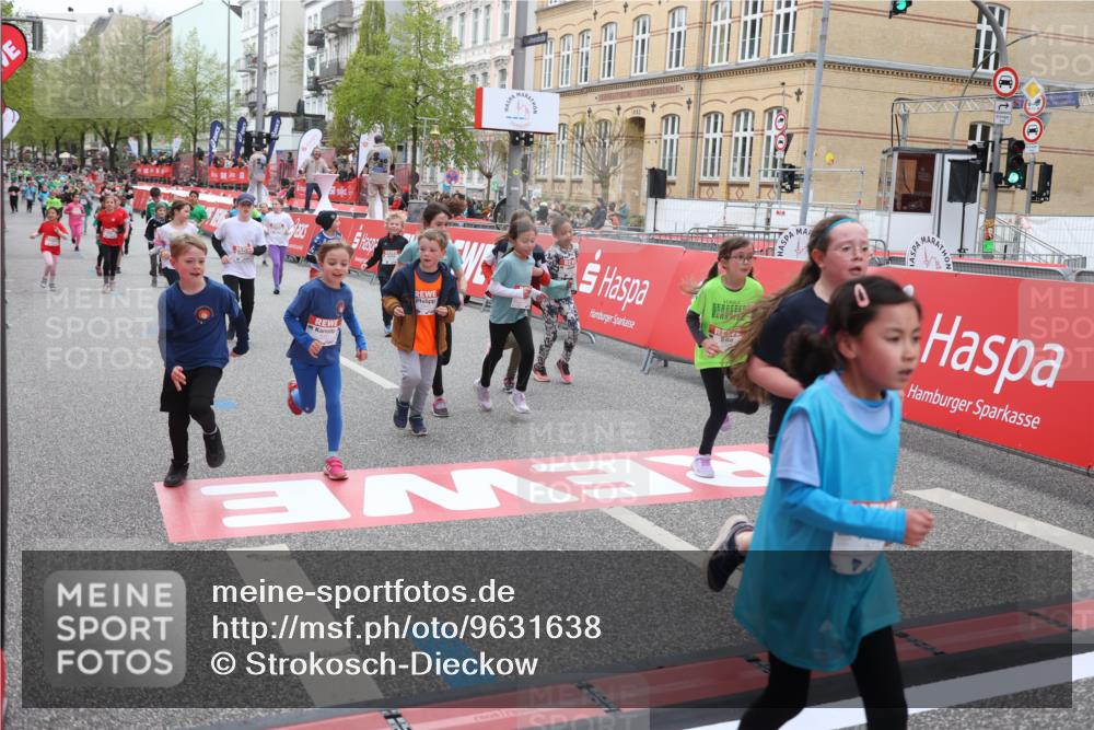 25.04.2026 - Das Zehntel Strokosch-Dieckow http://msf.ph/oto/9631638 25.04.2026 11:03:36 Ziel 5042, 5136, 5330, 5351, 5582, 5772, 5940, 6267, 7024, 7038, 7282, 7292, 7442, 7445, 7453, 7475, 7561, 7667, 7824, 7872, 8075 meine-sportfotos.de
