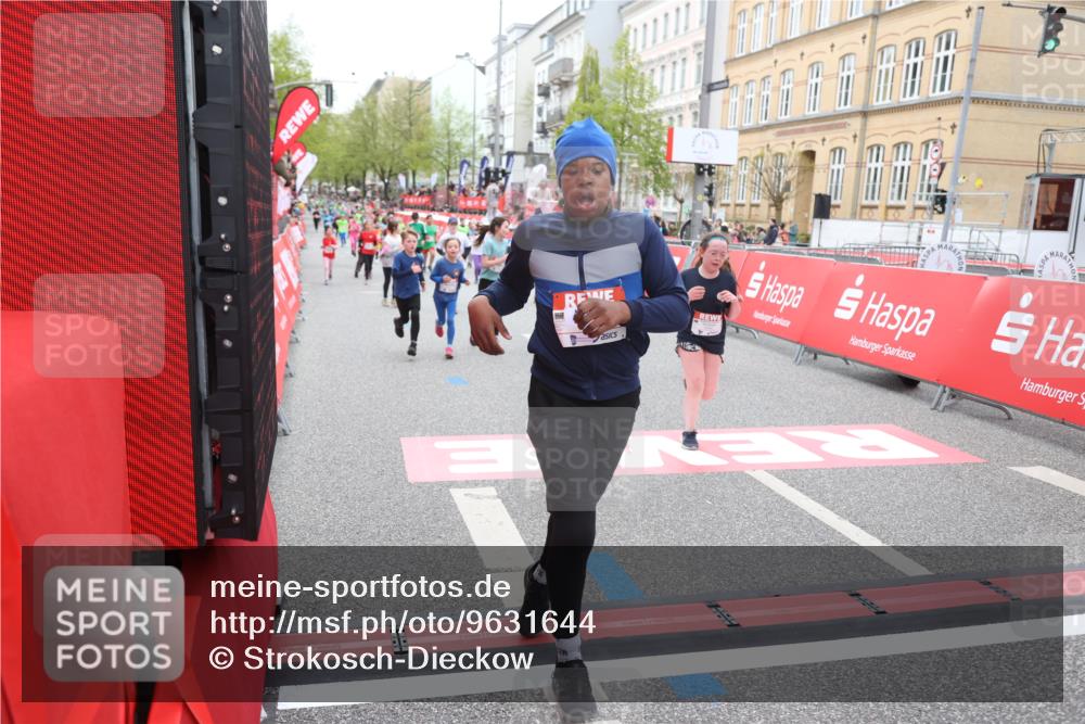 25.04.2026 - Das Zehntel Strokosch-Dieckow http://msf.ph/oto/9631644 25.04.2026 11:03:35 Ziel 5136, 5330, 5351, 5582, 5772, 5891, 5940, 7024, 7038, 7282, 7292, 7360, 7442, 7445, 7453, 7475, 7561, 7667, 7824, 7858, 7872, 7996, 8075 meine-sportfotos.de