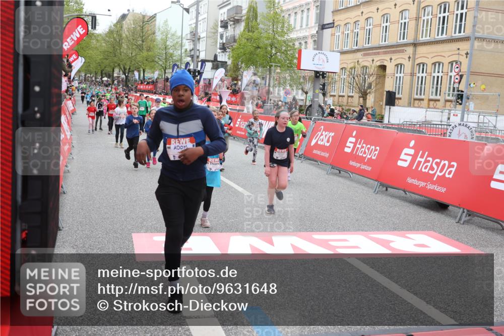 25.04.2026 - Das Zehntel Strokosch-Dieckow http://msf.ph/oto/9631648 25.04.2026 11:03:34 Ziel 5136, 5351, 5582, 5772, 5891, 7024, 7038, 7265, 7282, 7292, 7359, 7360, 7445, 7561, 7667, 7824, 7858, 7872, 7996, 8075 meine-sportfotos.de