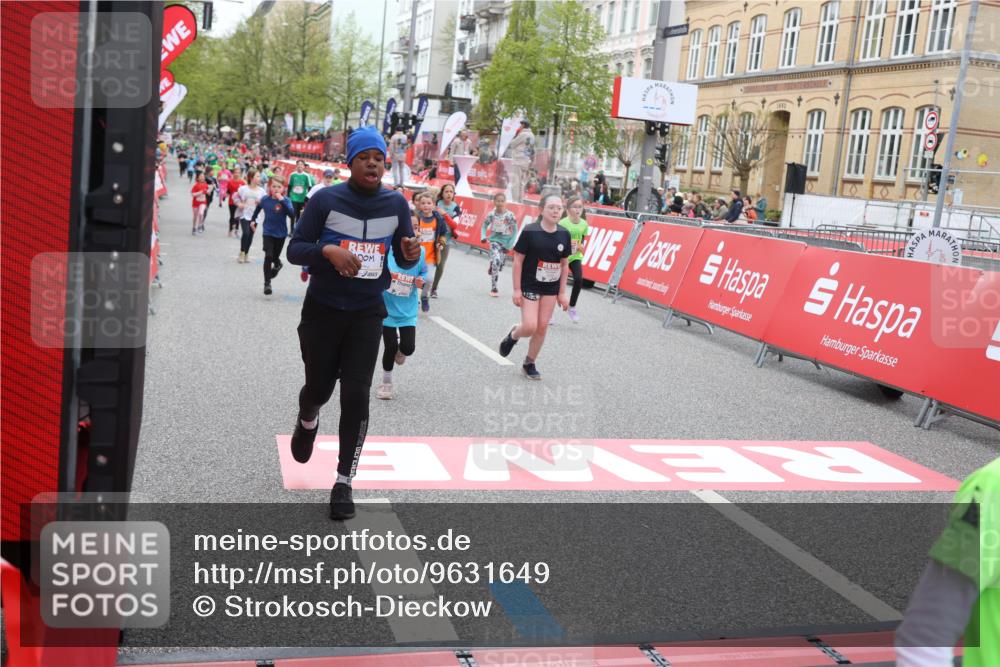 25.04.2026 - Das Zehntel Strokosch-Dieckow http://msf.ph/oto/9631649 25.04.2026 11:03:34 Ziel 5136, 5351, 5582, 5772, 5891, 7024, 7038, 7265, 7282, 7292, 7359, 7360, 7445, 7561, 7667, 7824, 7858, 7872, 7996, 8075 meine-sportfotos.de