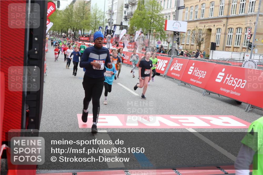 25.04.2026 - Das Zehntel Strokosch-Dieckow http://msf.ph/oto/9631650 25.04.2026 11:03:34 Ziel 5136, 5351, 5582, 5772, 5891, 7024, 7038, 7265, 7282, 7292, 7359, 7360, 7445, 7561, 7667, 7824, 7858, 7872, 7996, 8075 meine-sportfotos.de