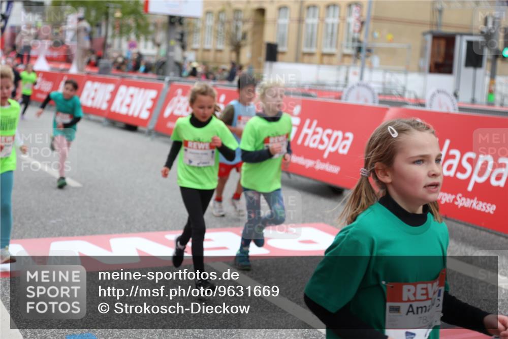 25.04.2026 - Das Zehntel Strokosch-Dieckow http://msf.ph/oto/9631669 25.04.2026 11:03:31 Ziel 5107, 5114, 5136, 5530, 5891, 7024, 7265, 7282, 7292, 7359, 7360, 7561, 7667, 7824, 7855, 7858, 7862, 7872, 7996, 8075 meine-sportfotos.de
