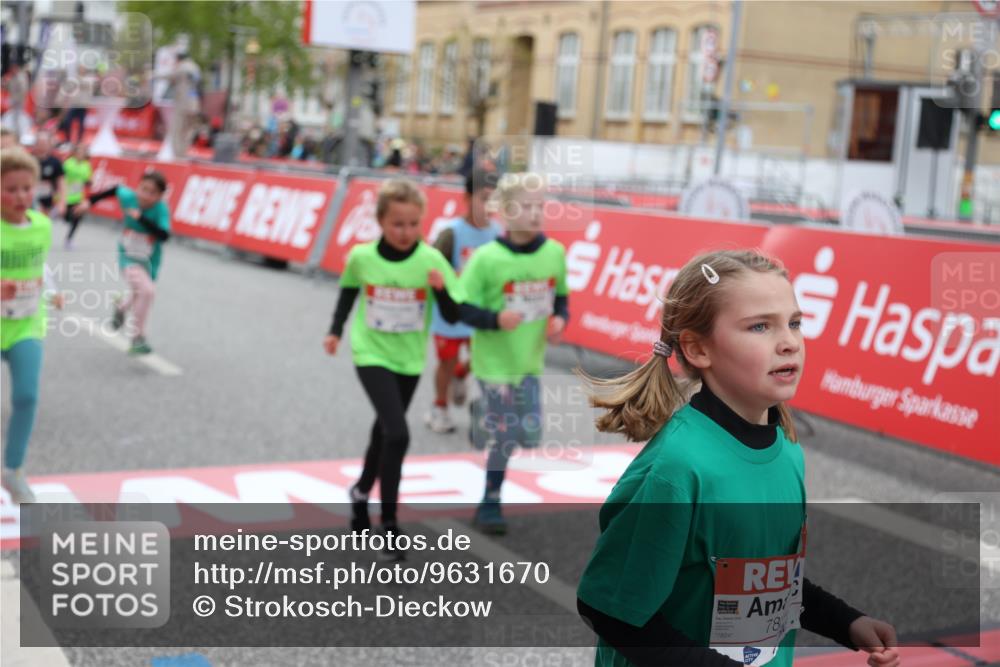 25.04.2026 - Das Zehntel Strokosch-Dieckow http://msf.ph/oto/9631670 25.04.2026 11:03:31 Ziel 5107, 5114, 5136, 5530, 5891, 7024, 7265, 7282, 7292, 7359, 7360, 7561, 7667, 7824, 7855, 7858, 7862, 7872, 7996, 8075 meine-sportfotos.de