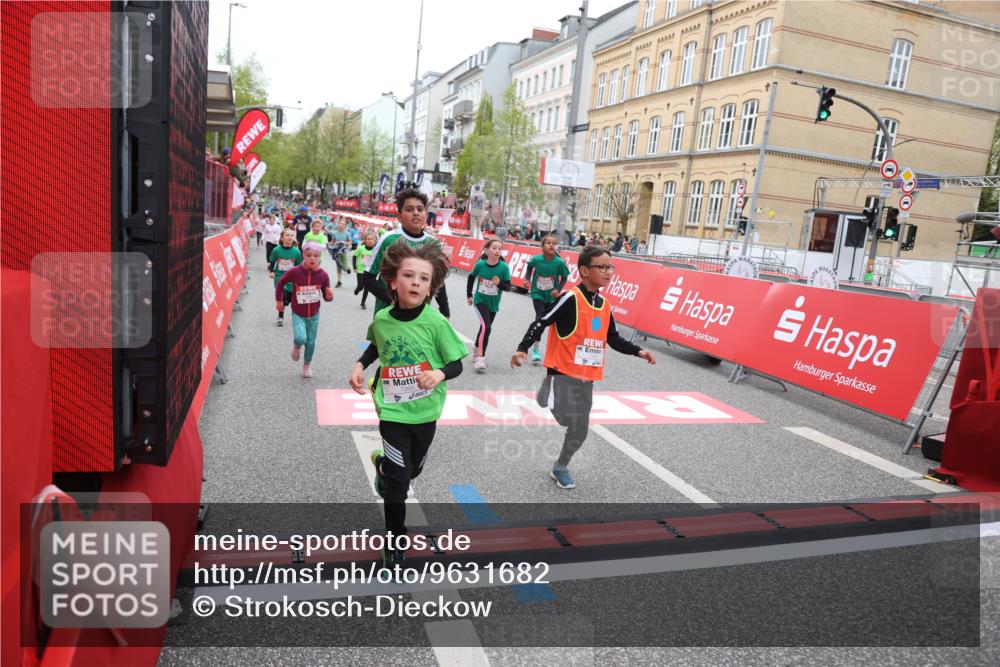 25.04.2026 - Das Zehntel Strokosch-Dieckow http://msf.ph/oto/9631682 25.04.2026 11:03:28 Ziel 5107, 5114, 5530, 5891, 5934, 5937, 6866, 7265, 7359, 7360, 7824, 7855, 7858, 7862, 7872, 7996 meine-sportfotos.de