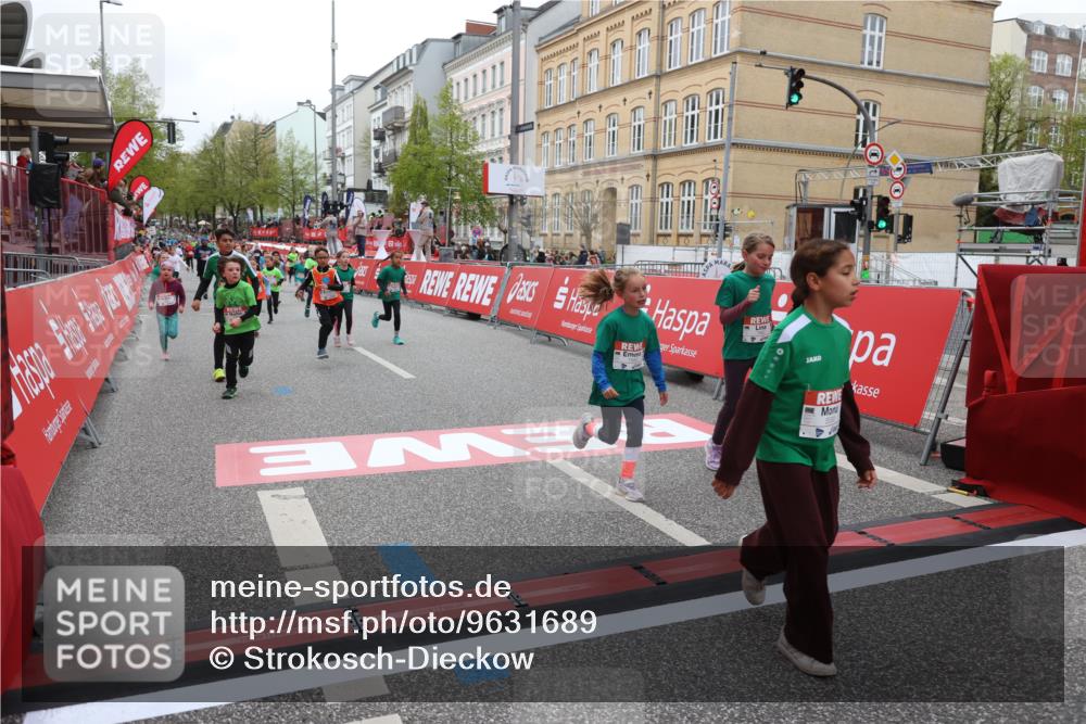 25.04.2026 - Das Zehntel Strokosch-Dieckow http://msf.ph/oto/9631689 25.04.2026 11:03:27 Ziel 5107, 5114, 5530, 5891, 5934, 5937, 6866, 7265, 7359, 7360, 7855, 7858, 7862, 7996 meine-sportfotos.de