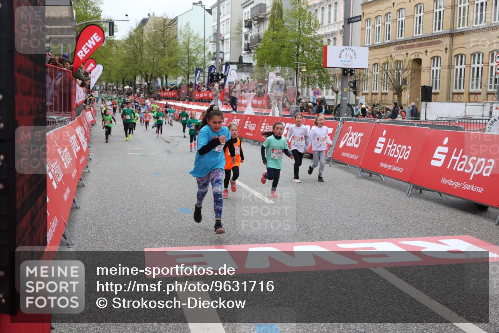 25.04.2026 - Das Zehntel Strokosch-Dieckow http://msf.ph/oto/9631716 25.04.2026 11:03:22 Ziel 5157, 5228, 5282, 5466, 5467, 5892, 5934, 5937, 5958, 6449, 6452, 6865, 6866, 7769, 7787, 7795 meine-sportfotos.de