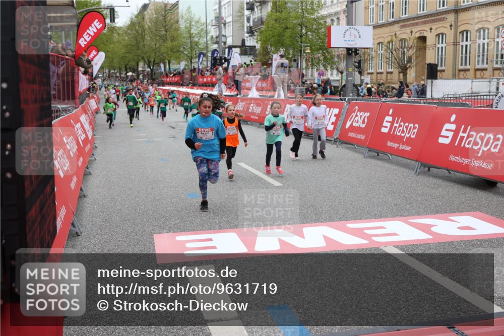 25.04.2026 - Das Zehntel Strokosch-Dieckow http://msf.ph/oto/9631719 25.04.2026 11:03:22 Ziel 5157, 5228, 5282, 5466, 5467, 5892, 5934, 5937, 5958, 6449, 6452, 6865, 6866, 7769, 7787, 7795 meine-sportfotos.de