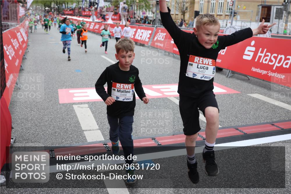 25.04.2026 - Das Zehntel Strokosch-Dieckow http://msf.ph/oto/9631720 25.04.2026 11:03:21 Ziel 5157, 5228, 5282, 5466, 5467, 5892, 5934, 5937, 5958, 6449, 6452, 6865, 6866, 6885, 7769, 7787, 7795 meine-sportfotos.de