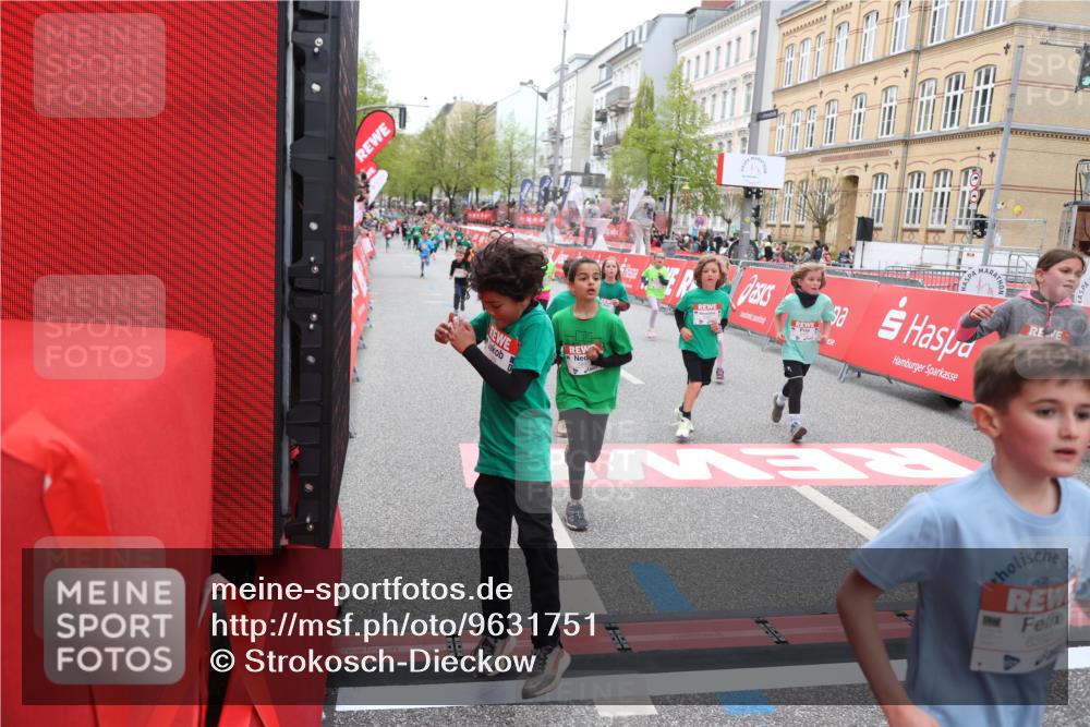 25.04.2026 - Das Zehntel Strokosch-Dieckow http://msf.ph/oto/9631751 25.04.2026 11:03:16 Ziel 5140, 5148, 5368, 5385, 5882, 5892, 5958, 5997, 6282, 6392, 6449, 6452, 6611, 6865, 6885, 7011, 7336, 7769, 7787, 7795, 7814, 7815, 7833 meine-sportfotos.de
