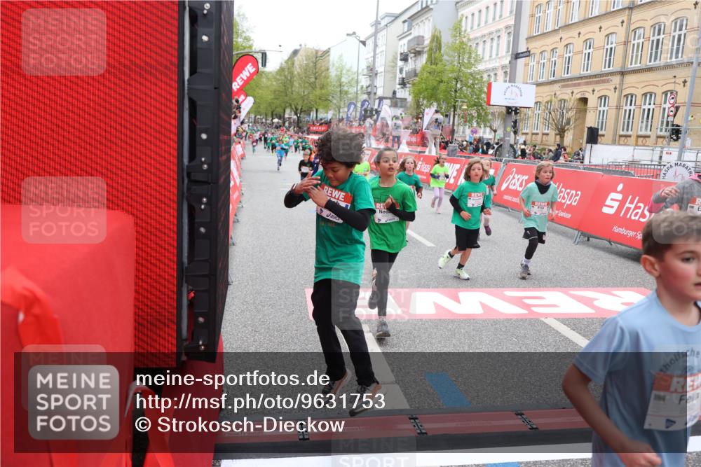 25.04.2026 - Das Zehntel Strokosch-Dieckow http://msf.ph/oto/9631753 25.04.2026 11:03:16 Ziel 5140, 5148, 5368, 5385, 5882, 5892, 5958, 5997, 6282, 6392, 6449, 6452, 6611, 6865, 6885, 7011, 7336, 7769, 7787, 7795, 7814, 7815, 7833 meine-sportfotos.de