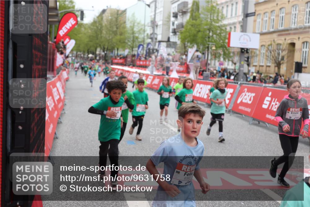 25.04.2026 - Das Zehntel Strokosch-Dieckow http://msf.ph/oto/9631758 25.04.2026 11:03:15 Ziel 5140, 5148, 5345, 5368, 5385, 5882, 5892, 5958, 5997, 6282, 6392, 6398, 6449, 6452, 6611, 6865, 6885, 7011, 7336, 7769, 7814, 7815, 7833 meine-sportfotos.de