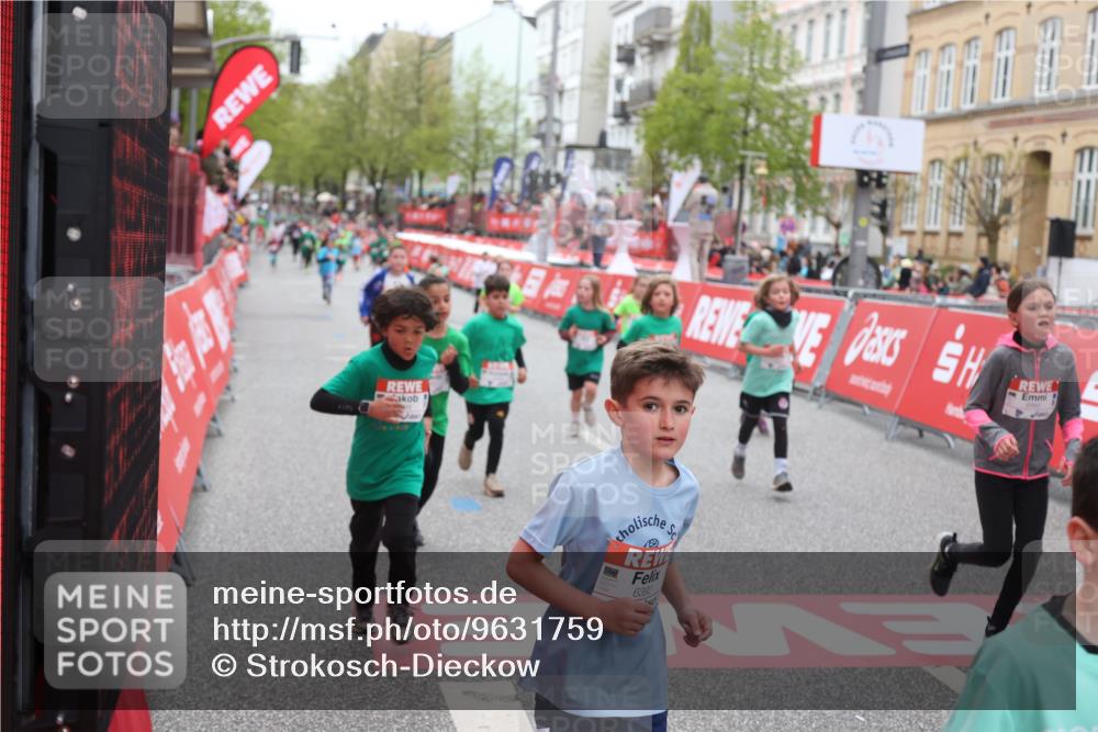 25.04.2026 - Das Zehntel Strokosch-Dieckow http://msf.ph/oto/9631759 25.04.2026 11:03:15 Ziel 5140, 5148, 5345, 5368, 5385, 5882, 5892, 5958, 5997, 6282, 6392, 6398, 6449, 6452, 6611, 6865, 6885, 7011, 7336, 7769, 7814, 7815, 7833 meine-sportfotos.de