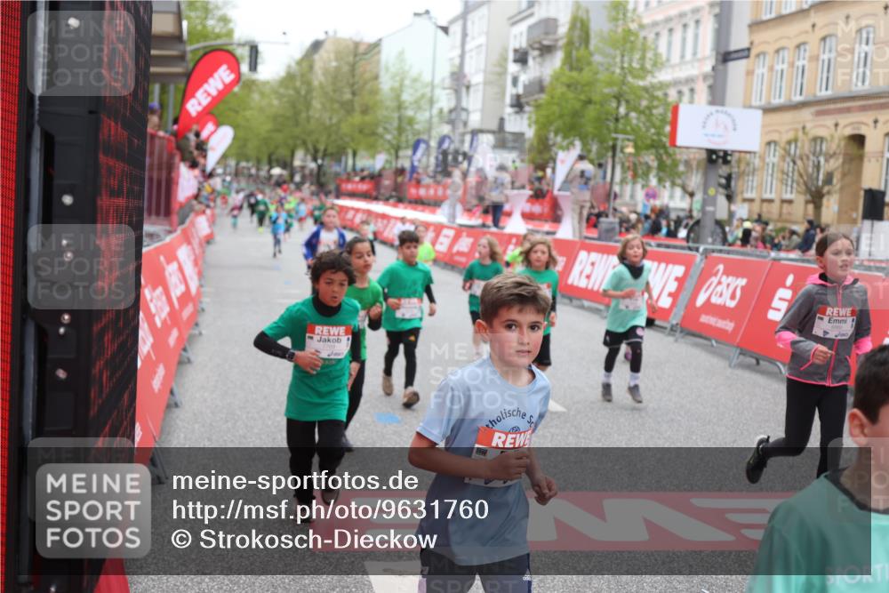 25.04.2026 - Das Zehntel Strokosch-Dieckow http://msf.ph/oto/9631760 25.04.2026 11:03:15 Ziel 5140, 5148, 5345, 5368, 5385, 5882, 5892, 5958, 5997, 6282, 6392, 6398, 6449, 6452, 6611, 6865, 6885, 7011, 7336, 7769, 7814, 7815, 7833 meine-sportfotos.de