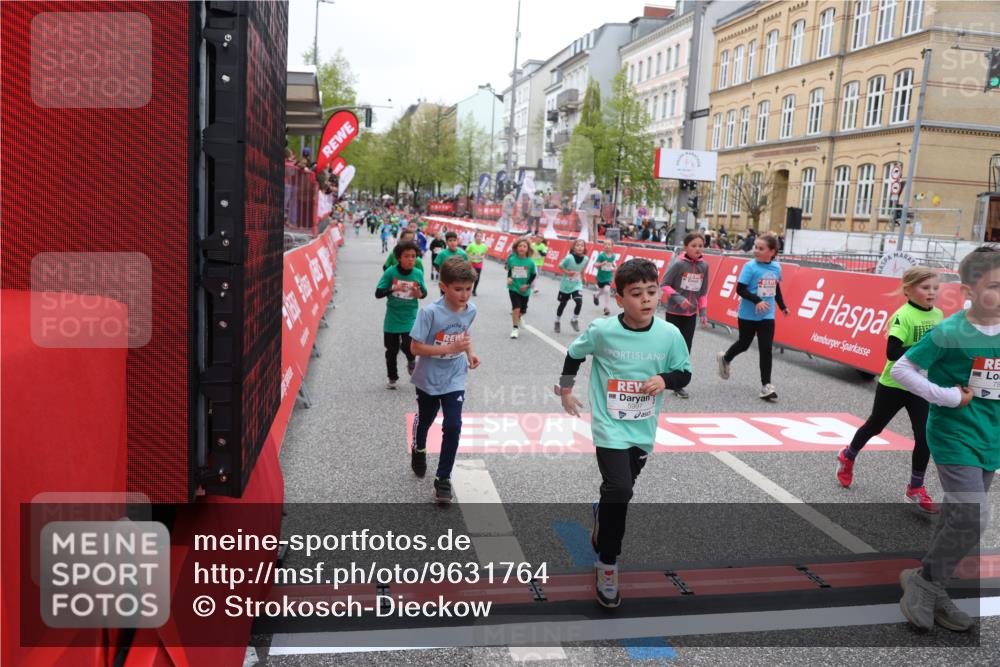 25.04.2026 - Das Zehntel Strokosch-Dieckow http://msf.ph/oto/9631764 25.04.2026 11:03:14 Ziel 5140, 5148, 5332, 5345, 5368, 5385, 5882, 5997, 6282, 6392, 6396, 6398, 6611, 6865, 6885, 7011, 7336, 7769, 7814, 7815, 7833 meine-sportfotos.de