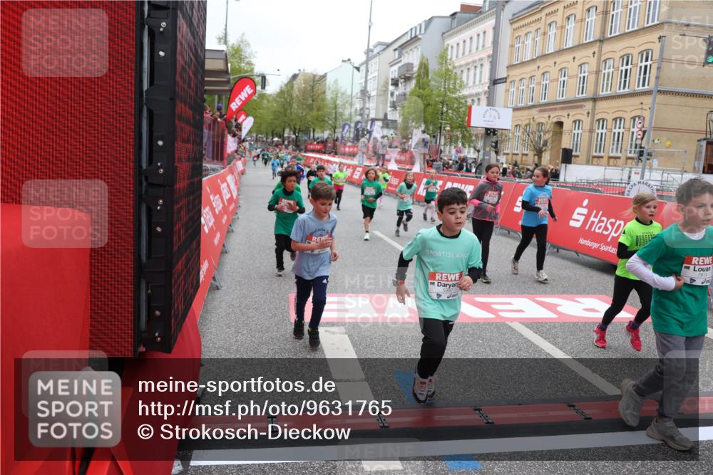 25.04.2026 - Das Zehntel Strokosch-Dieckow http://msf.ph/oto/9631765 25.04.2026 11:03:14 Ziel 5140, 5148, 5332, 5345, 5368, 5385, 5882, 5997, 6282, 6392, 6396, 6398, 6611, 6865, 6885, 7011, 7336, 7769, 7814, 7815, 7833 meine-sportfotos.de