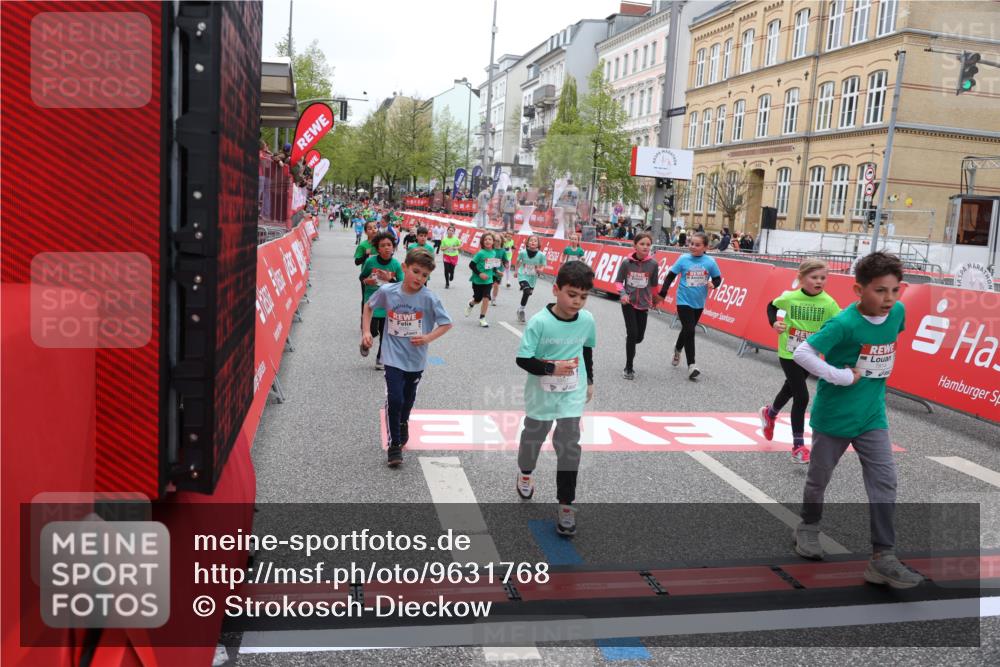 25.04.2026 - Das Zehntel Strokosch-Dieckow http://msf.ph/oto/9631768 25.04.2026 11:03:14 Ziel 5140, 5148, 5332, 5345, 5368, 5385, 5882, 5997, 6282, 6392, 6396, 6398, 6611, 6865, 6885, 7011, 7336, 7769, 7814, 7815, 7833 meine-sportfotos.de