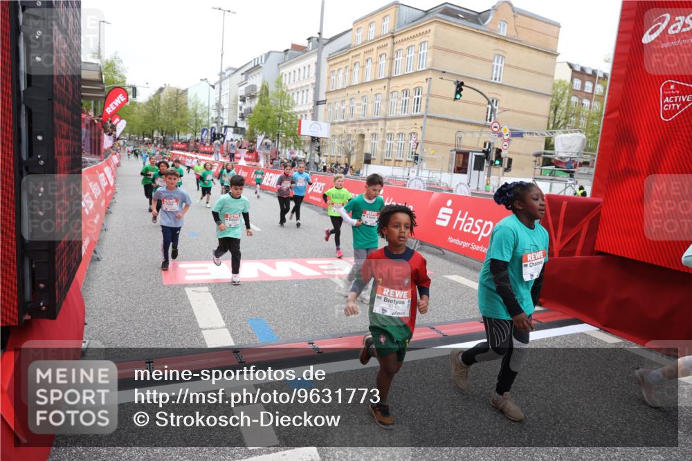 25.04.2026 - Das Zehntel Strokosch-Dieckow http://msf.ph/oto/9631773 25.04.2026 11:03:14 Ziel 5140, 5148, 5332, 5345, 5368, 5385, 5882, 5997, 6282, 6392, 6396, 6398, 6611, 6865, 6885, 7011, 7336, 7769, 7814, 7815, 7833 meine-sportfotos.de