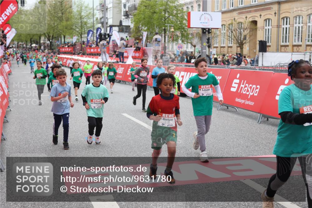 25.04.2026 - Das Zehntel Strokosch-Dieckow http://msf.ph/oto/9631780 25.04.2026 11:03:13 Ziel 5140, 5148, 5332, 5345, 5368, 5385, 5882, 5997, 6282, 6392, 6396, 6398, 6405, 6611, 6885, 7011, 7336, 7814, 7815, 7833 meine-sportfotos.de