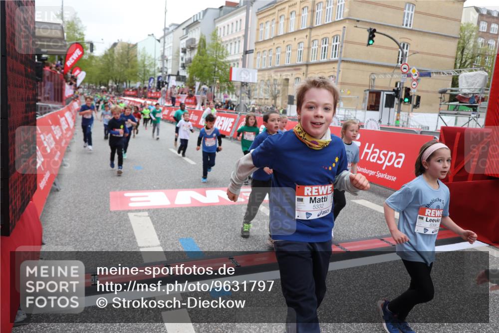 25.04.2026 - Das Zehntel Strokosch-Dieckow http://msf.ph/oto/9631797 25.04.2026 11:03:09 Ziel 5123, 5148, 5220, 5332, 5345, 5359, 5361, 5368, 5385, 5462, 5465, 5663, 5717, 5723, 6282, 6396, 6398, 6405, 6611, 7428, 7434, 7485, 7488, 7524, 7536, 7815, 7833 meine-sportfotos.de