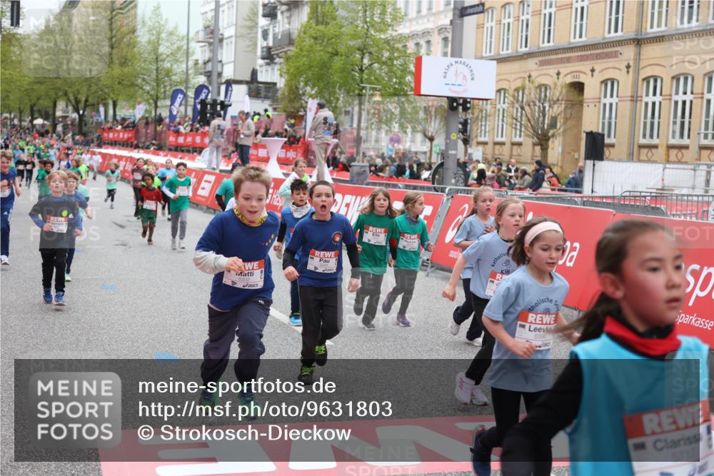 25.04.2026 - Das Zehntel Strokosch-Dieckow http://msf.ph/oto/9631803 25.04.2026 11:03:08 Ziel 5123, 5220, 5332, 5345, 5359, 5361, 5462, 5465, 5663, 5717, 5723, 6282, 6396, 6398, 6405, 6611, 7428, 7434, 7485, 7488, 7524, 7536, 7815, 7833 meine-sportfotos.de