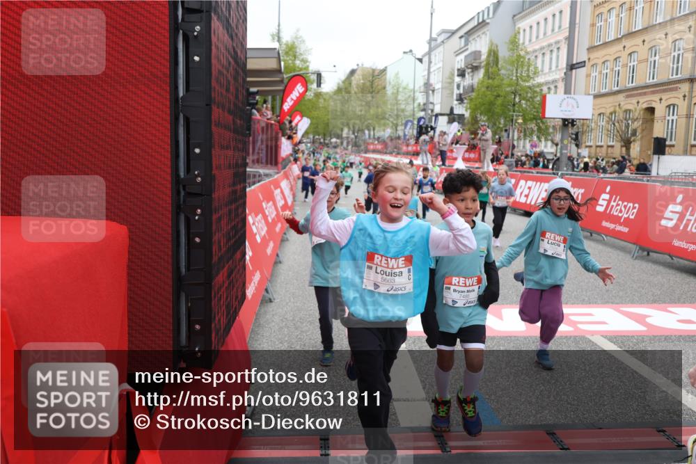 25.04.2026 - Das Zehntel Strokosch-Dieckow http://msf.ph/oto/9631811 25.04.2026 11:03:06 Ziel 5123, 5220, 5313, 5314, 5321, 5332, 5359, 5361, 5462, 5465, 5663, 5717, 5723, 6223, 6396, 6405, 6846, 7428, 7434, 7485, 7488, 7524, 7536, 7642, 7776 meine-sportfotos.de