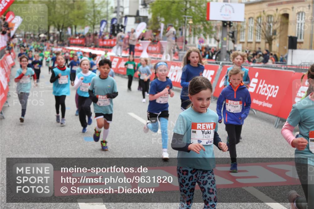 25.04.2026 - Das Zehntel Strokosch-Dieckow http://msf.ph/oto/9631820 25.04.2026 11:03:04 Ziel 5076, 5123, 5220, 5313, 5314, 5321, 5359, 5361, 5462, 5465, 5491, 5663, 5717, 5723, 6223, 6233, 6254, 6397, 6731, 6767, 6827, 6846, 7428, 7434, 7485, 7488, 7524, 7536, 7642, 7776, 7997 meine-sportfotos.de