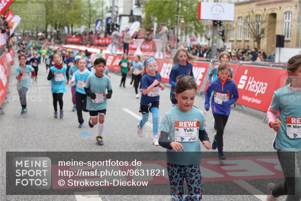 25.04.2026 - Das Zehntel Strokosch-Dieckow http://msf.ph/oto/9631821 25.04.2026 11:03:04 Ziel 5076, 5123, 5220, 5313, 5314, 5321, 5359, 5361, 5462, 5465, 5491, 5663, 5717, 5723, 6223, 6233, 6254, 6397, 6731, 6767, 6827, 6846, 7428, 7434, 7485, 7488, 7524, 7536, 7642, 7776, 7997 meine-sportfotos.de