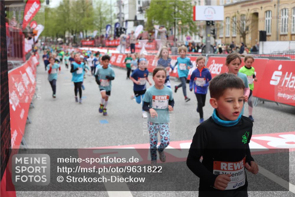 25.04.2026 - Das Zehntel Strokosch-Dieckow http://msf.ph/oto/9631822 25.04.2026 11:03:04 Ziel 5076, 5123, 5220, 5313, 5314, 5321, 5359, 5361, 5462, 5465, 5491, 5663, 5717, 5723, 6223, 6233, 6254, 6397, 6731, 6767, 6827, 6846, 7428, 7434, 7485, 7488, 7524, 7536, 7642, 7776, 7997 meine-sportfotos.de