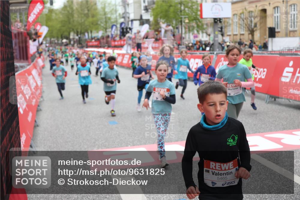 25.04.2026 - Das Zehntel Strokosch-Dieckow http://msf.ph/oto/9631825 25.04.2026 11:03:03 Ziel 5076, 5123, 5220, 5253, 5313, 5314, 5321, 5359, 5361, 5462, 5465, 5491, 5663, 5723, 6223, 6233, 6254, 6397, 6569, 6578, 6689, 6690, 6731, 6767, 6827, 6846, 7428, 7434, 7485, 7488, 7642, 7776, 7997 meine-sportfotos.de