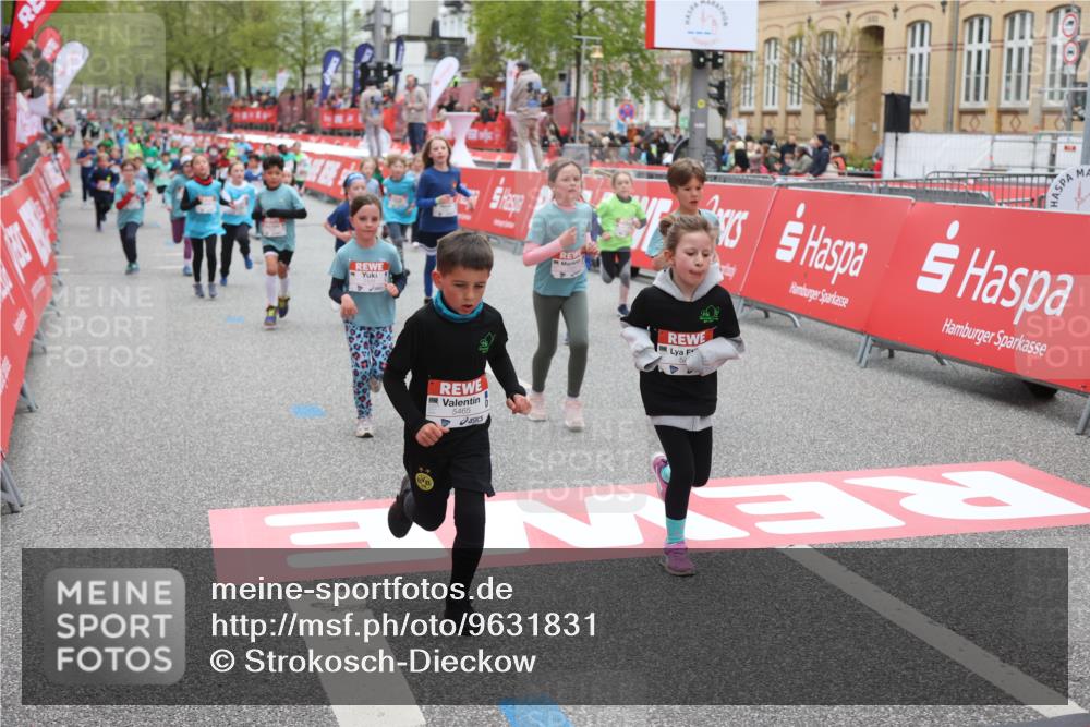 25.04.2026 - Das Zehntel Strokosch-Dieckow http://msf.ph/oto/9631831 25.04.2026 11:03:02 Ziel 5076, 5220, 5253, 5313, 5314, 5321, 5462, 5465, 5491, 6223, 6233, 6254, 6397, 6569, 6578, 6689, 6690, 6731, 6767, 6827, 6846, 6992, 7428, 7434, 7488, 7642, 7773, 7776, 7920, 7997 meine-sportfotos.de