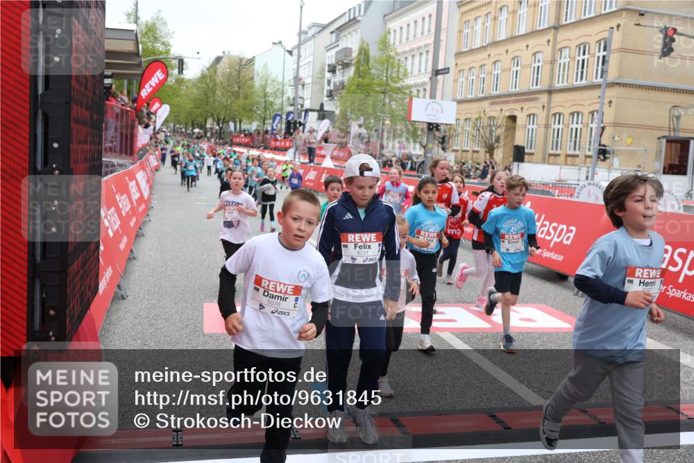 25.04.2026 - Das Zehntel Strokosch-Dieckow http://msf.ph/oto/9631845 25.04.2026 11:02:59 Ziel 5076, 5149, 5253, 5313, 5314, 5321, 5491, 6223, 6233, 6254, 6397, 6569, 6578, 6582, 6595, 6689, 6690, 6725, 6731, 6767, 6827, 6846, 6992, 7642, 7773, 7776, 7920, 7997 meine-sportfotos.de