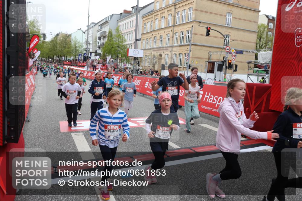 25.04.2026 - Das Zehntel Strokosch-Dieckow http://msf.ph/oto/9631853 25.04.2026 11:02:58 Ziel 5076, 5149, 5242, 5253, 5313, 5314, 5491, 6223, 6233, 6254, 6397, 6401, 6569, 6578, 6582, 6595, 6689, 6690, 6725, 6731, 6767, 6827, 6846, 6992, 7001, 7773, 7776, 7920, 7924, 7997 meine-sportfotos.de