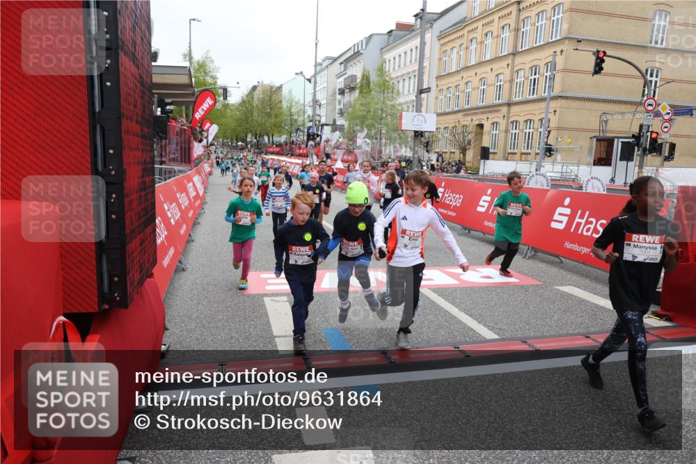 25.04.2026 - Das Zehntel Strokosch-Dieckow http://msf.ph/oto/9631864 25.04.2026 11:02:55 Ziel 5147, 5149, 5242, 5253, 5868, 6401, 6569, 6578, 6582, 6595, 6689, 6690, 6725, 6992, 7001, 7581, 7617, 7773, 7920, 7924, 7974 meine-sportfotos.de